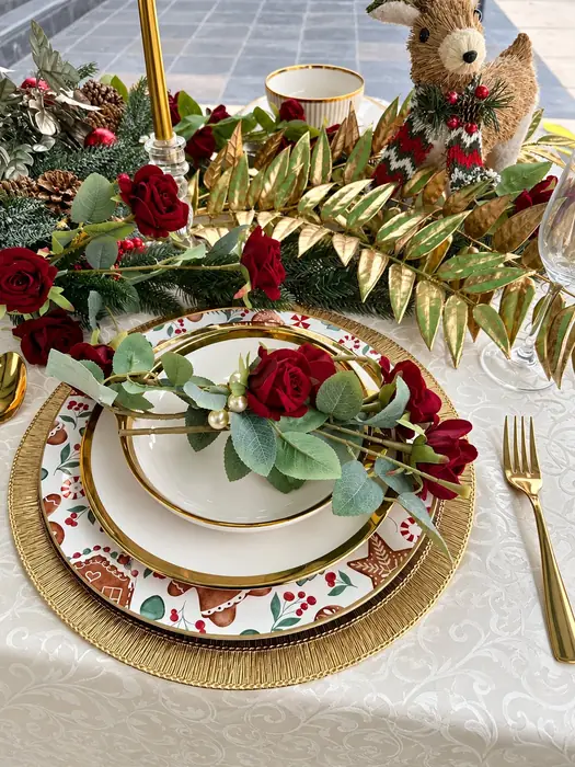 Mesa del taller navideño en SuperHome — foto 2 de 4